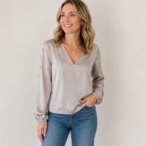 Banana Republic Long Sleeve with button detail and V- Neck in Taupe. Women XS